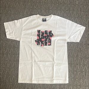 2012 Undefeated x All Gone White T-shirt Size Medium (limited item)